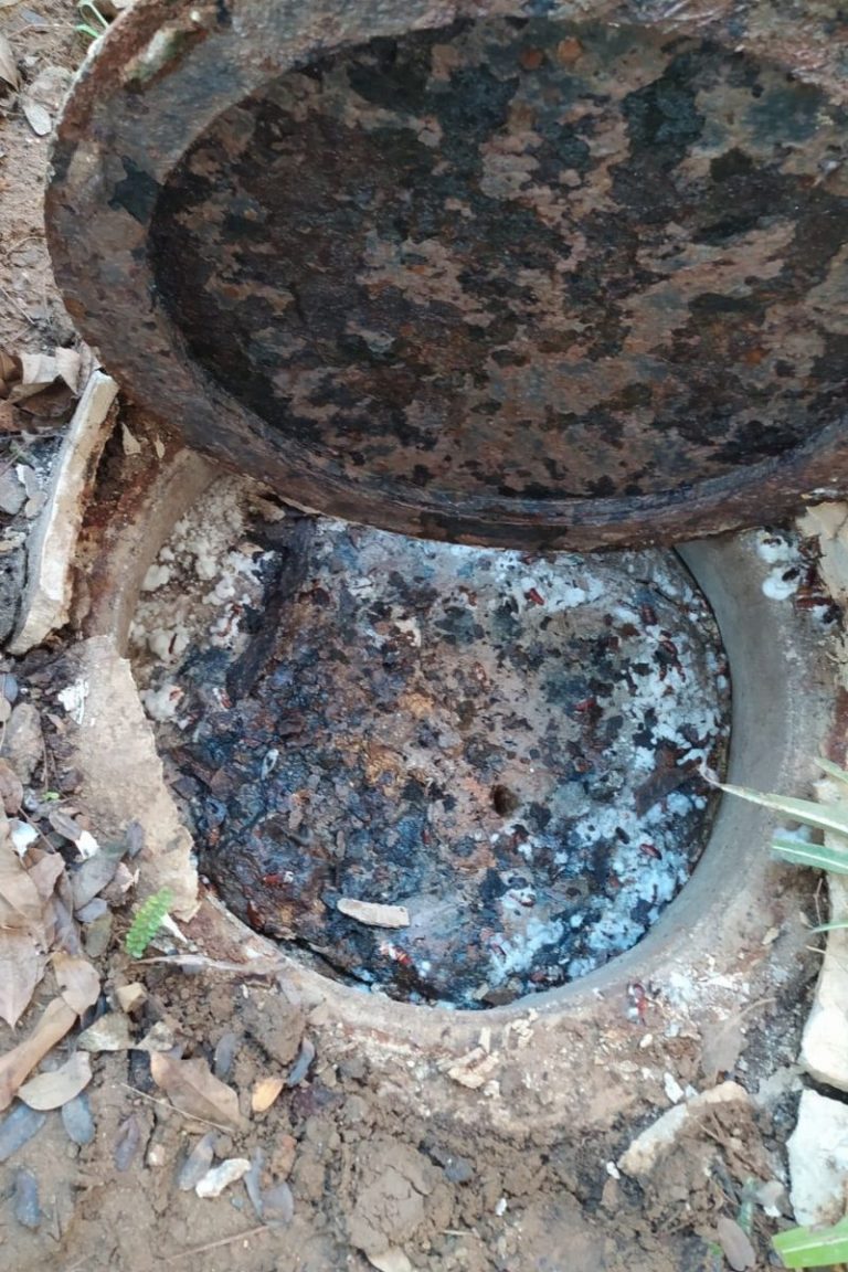 Desatoro arqueta vía pública Marbella 04