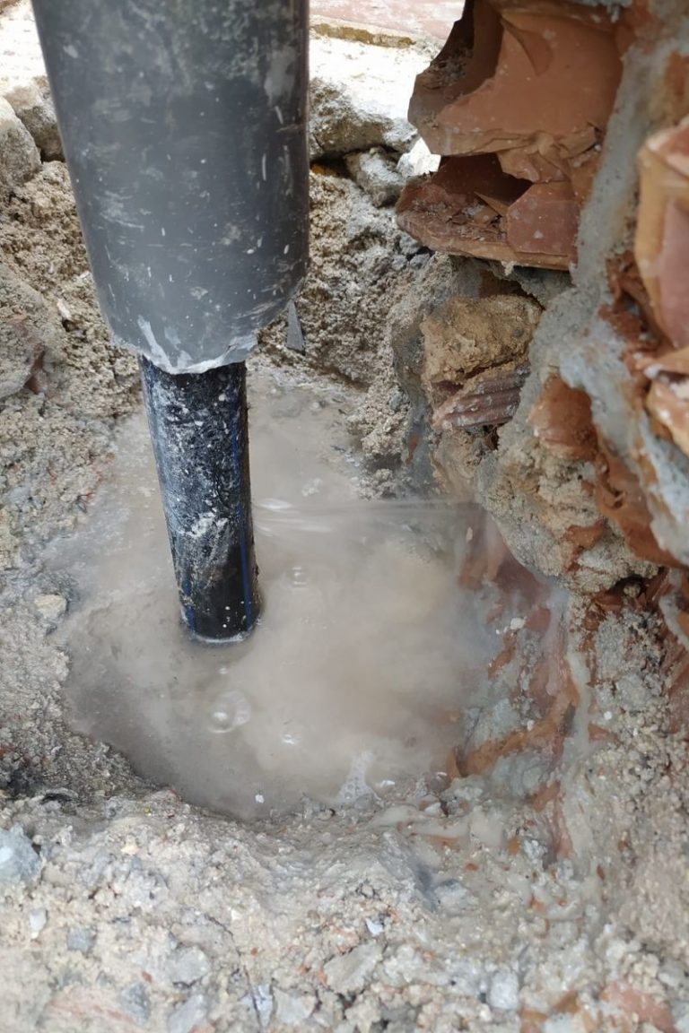 Reparación fuga de agua en San Pedro Alcántara 06